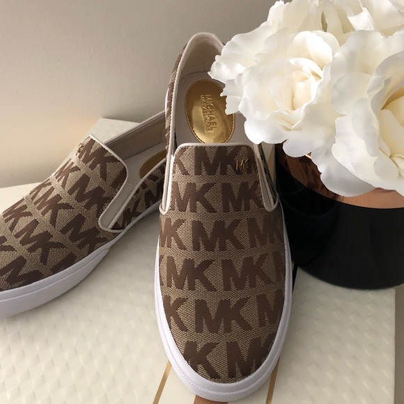 michael kors slip on price